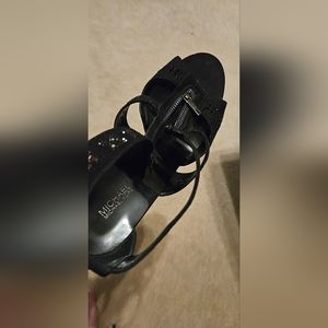 Micheal Kors zip up heels